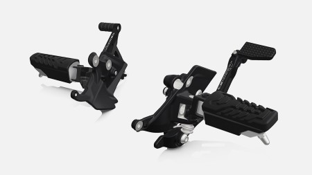 Регульовані підніжки в чорному виконанні